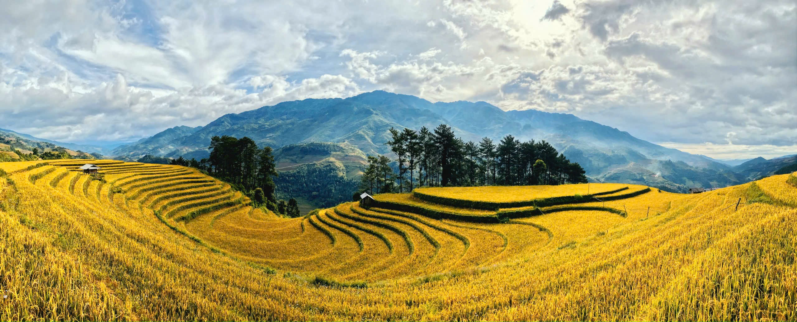 Accommodations overlooking the rivers and mountains of Vietnam