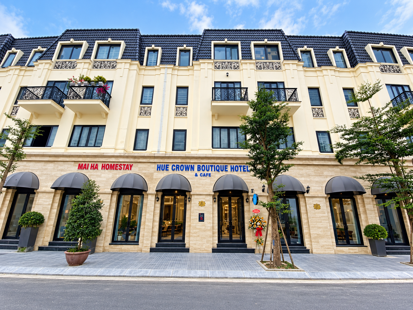 Hue Crown Boutique Hotel