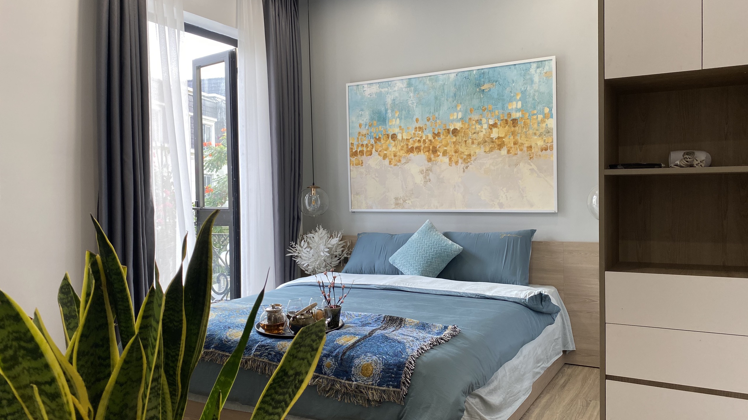 Deluxe room with balcony and kitchen